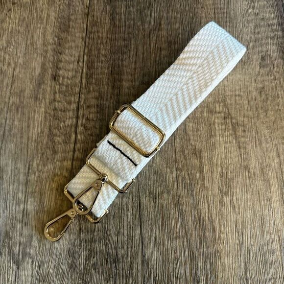 West Hills Studio Handbags - White Wide Purse Strap Crossbody Fast Ship NEW